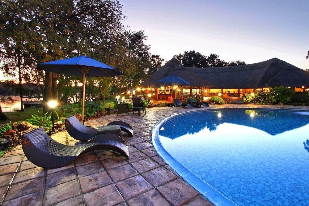 Azambezi River Hotel 4*